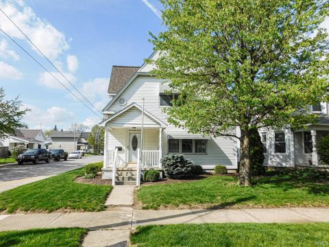 Photo of 127 W Wiley Avenue, Bluffton, IN 46714 (MLS # 202613552)