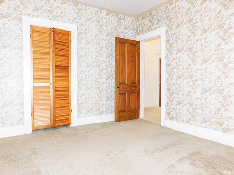 Tiny photo for 127 W Wiley Avenue, Bluffton, IN 46714 (MLS # 202613552)