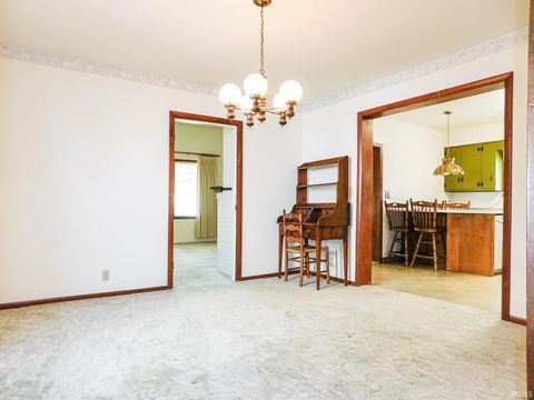 Tiny photo for 127 W Wiley Avenue, Bluffton, IN 46714 (MLS # 202613552)