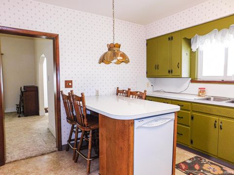 Tiny photo for 127 W Wiley Avenue, Bluffton, IN 46714 (MLS # 202613552)