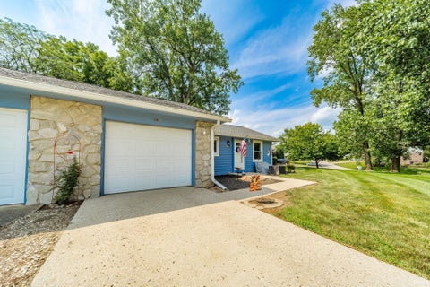 Tiny photo for 129 Wildwood Boulevard, New Castle, IN 47362 (MLS # 202627707)