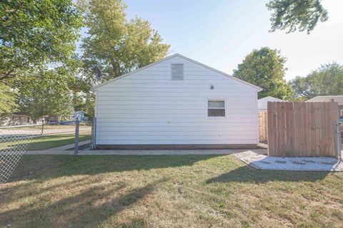 Tiny photo for 2800 Meadow Drive, Lafayette, IN 47909 (MLS # 202541465)