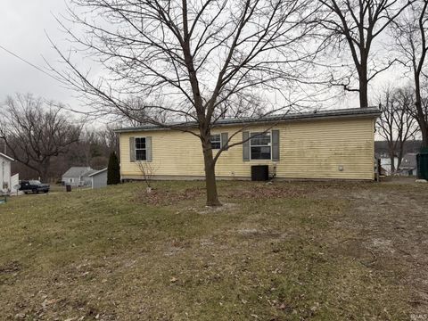 Photo of 7505 N 1200 Road, Middlebury, IN 46540 (MLS # 202602826)