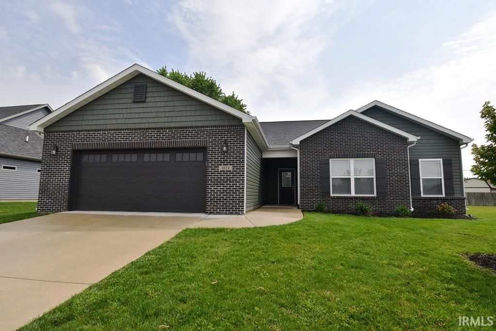 Photo of 1824 Southridge Drive, Frankfort, IN 46041 (MLS # 202614852)
