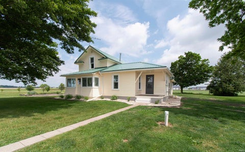 Photo of 11366 County Road 38 Road, Millersburg, IN 46543 (MLS # 202622459)