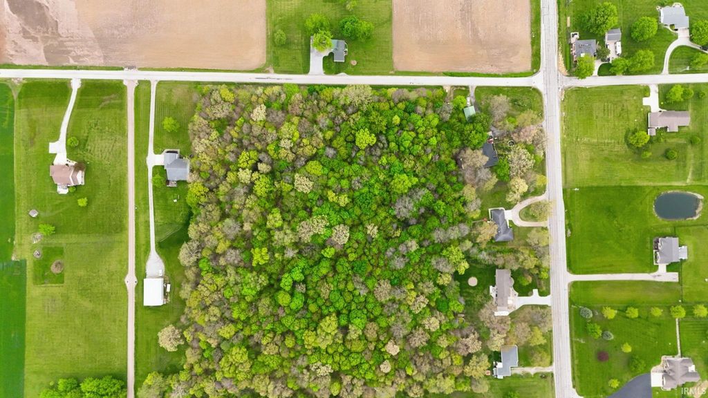 Photo of 950 E 400 S, Columbia City, IN 46725 (MLS # 202617484)