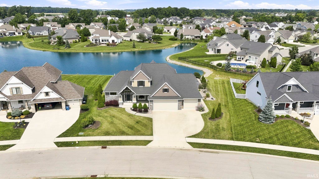 Photo of 1568 White Coral Court Court, Fort Wayne, IN 46814 (MLS # 202629097)