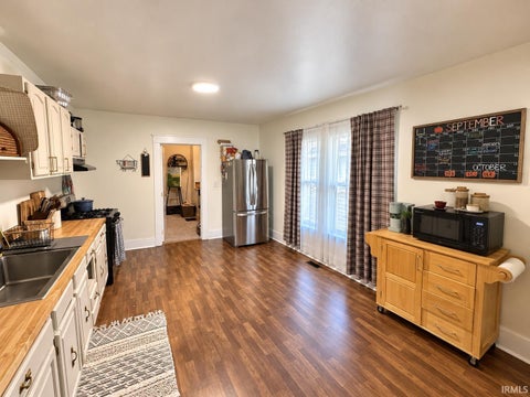 Tiny photo for 515 W Jackson Street, Kokomo, IN 46901 (MLS # 202642871)