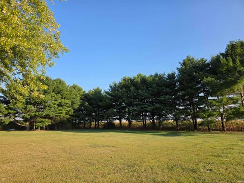 Tiny photo for 3549 S County Road 325, Logansport, IN 46947 (MLS # 202537901)