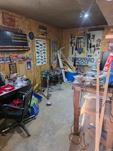 Tiny photo for 3549 S County Road 325, Logansport, IN 46947 (MLS # 202537901)