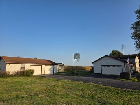 Tiny photo for 3549 S County Road 325, Logansport, IN 46947 (MLS # 202537901)