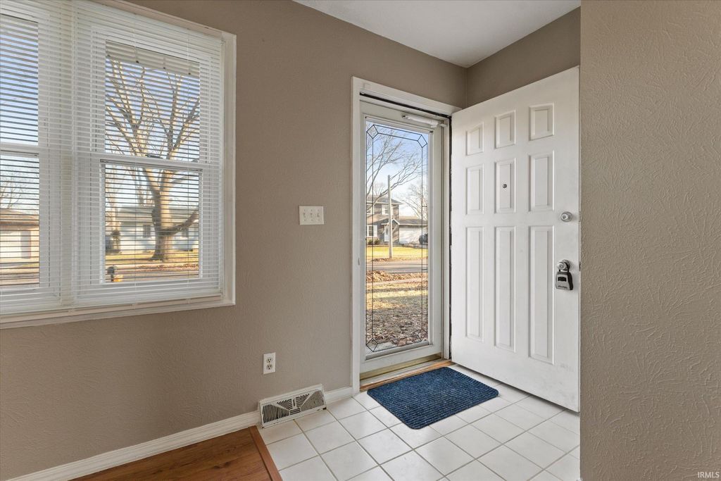 Photo of 1817 Margaret Avenue, Mishawaka, IN 46545 (MLS # 202601433)