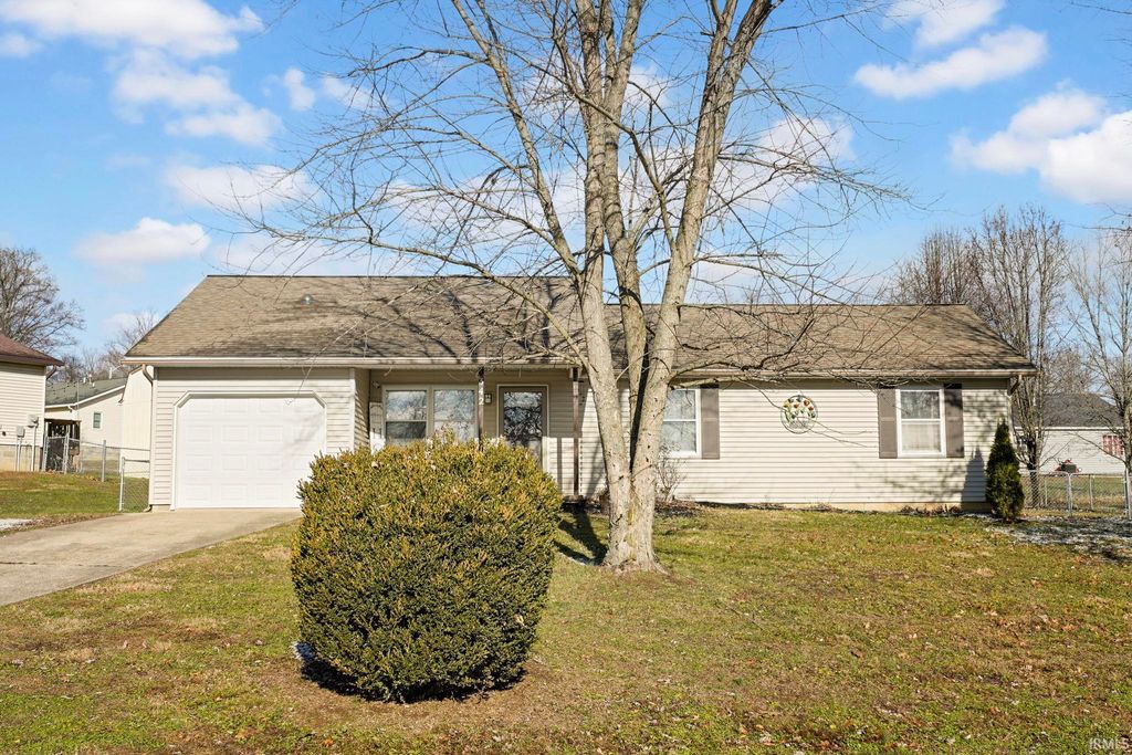 Photo of 342 E Briarwood Lane, Ellettsville, IN 47429 (MLS # 202549494)