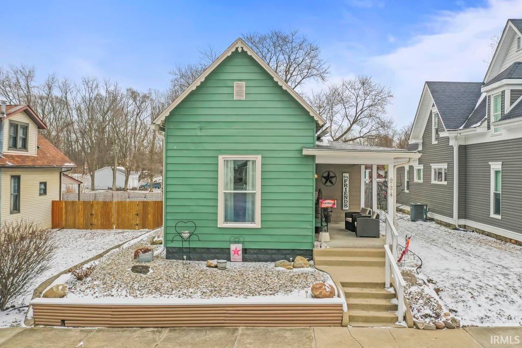 Photo of 224 N 5Th Street, Middletown, IN 47356 (MLS # 202606012)