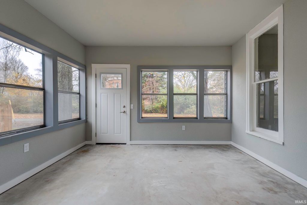 Photo of 27 N Comstock Street, Wabash, IN 46992 (MLS # 202547169)