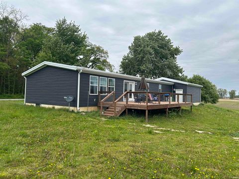 Tiny photo for 9013 S 300 E, Macy, IN 46951 (MLS # 202618942)