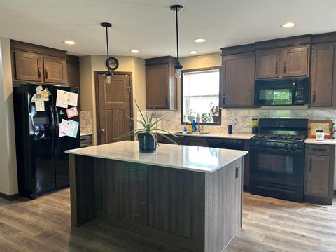Tiny photo for 9013 S 300 E, Macy, IN 46951 (MLS # 202618942)