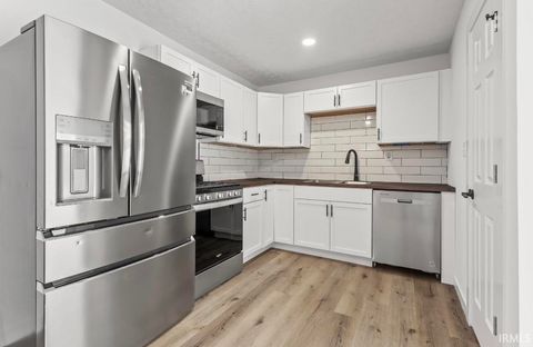 Tiny photo for 2303 Sioux Place, Lafayette, IN 47909 (MLS # 202548052)