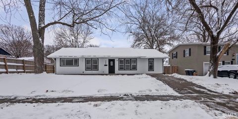 Tiny photo for 2303 Sioux Place, Lafayette, IN 47909 (MLS # 202548052)