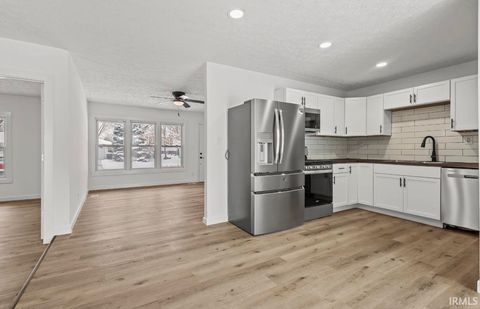 Tiny photo for 2303 Sioux Place, Lafayette, IN 47909 (MLS # 202548052)