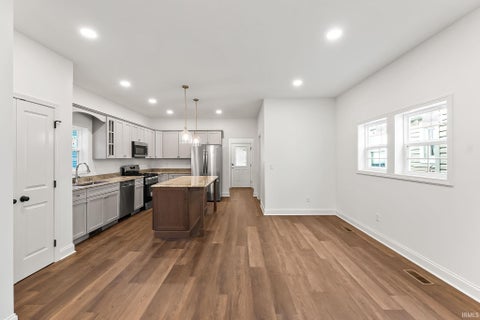 Tiny photo for 1222 Swinney Avenue, Fort Wayne, IN 46802 (MLS # 202637162)