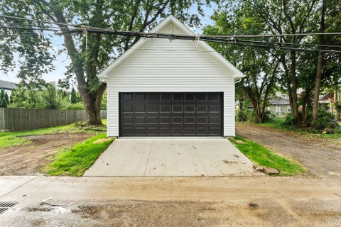 Tiny photo for 1222 Swinney Avenue, Fort Wayne, IN 46802 (MLS # 202637162)