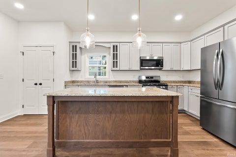 Tiny photo for 1222 Swinney Avenue, Fort Wayne, IN 46802 (MLS # 202637162)