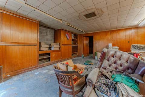 Tiny photo for 615-625 E Madison Street, Fairmount, IN 46928 (MLS # 202546849)