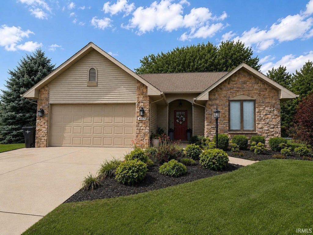 Photo of 4117 E Oldfield Drive, Leesburg, IN 46538 (MLS # 202630313)