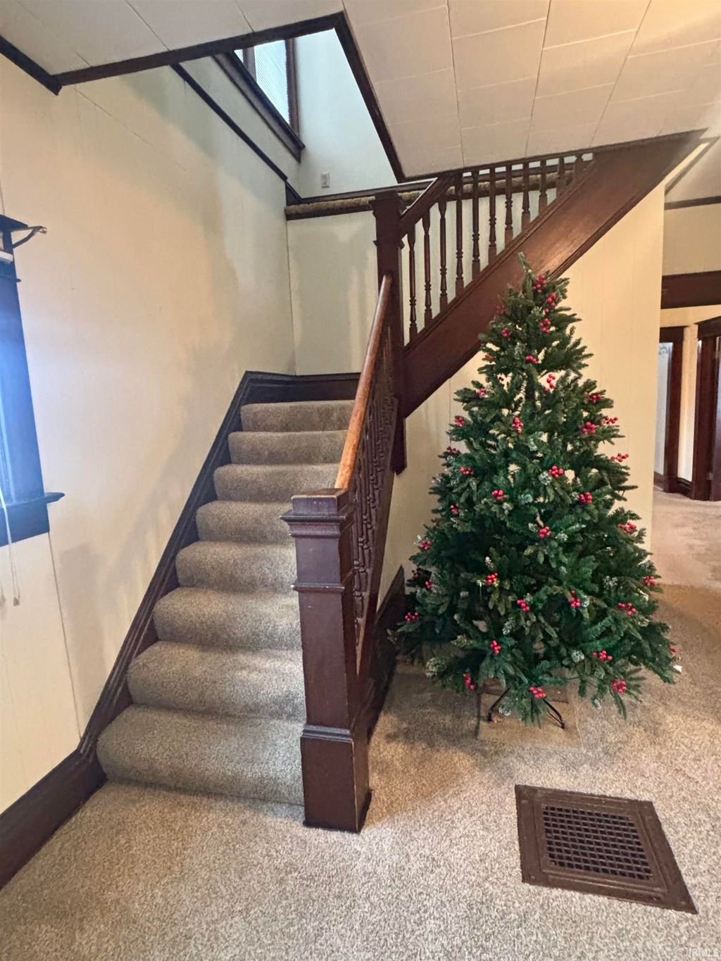 Photo of 200 E Berry Street, Middlebury, IN 46540 (MLS # 202546227)