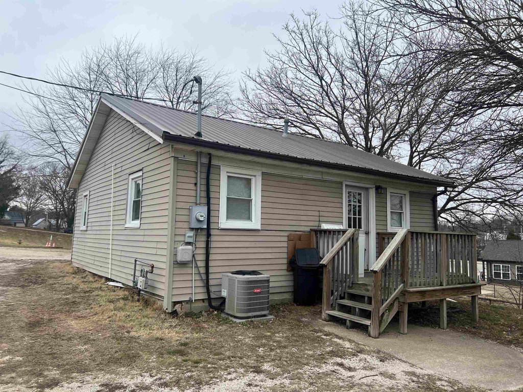 Photo of 407 Elm Street, Huntingburg, IN 47546 (MLS # 202602749)