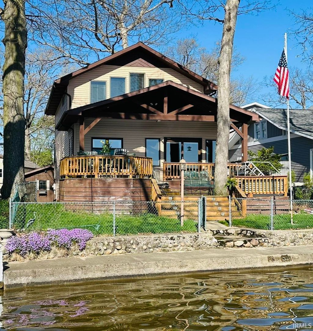 Photo of 1709 Mitchell Drive, Rochester, IN 46975 (MLS # 202614147)