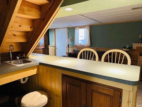 Tiny photo for 1709 Mitchell Drive, Rochester, IN 46975 (MLS # 202614147)