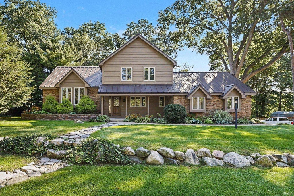 Photo of 50644 Country Knolls Drive, Granger, IN 46530 (MLS # 202638282)