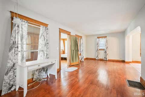 Tiny photo for 1933 S WASHINGTON Street, Kokomo, IN 46902 (MLS # 202630997)