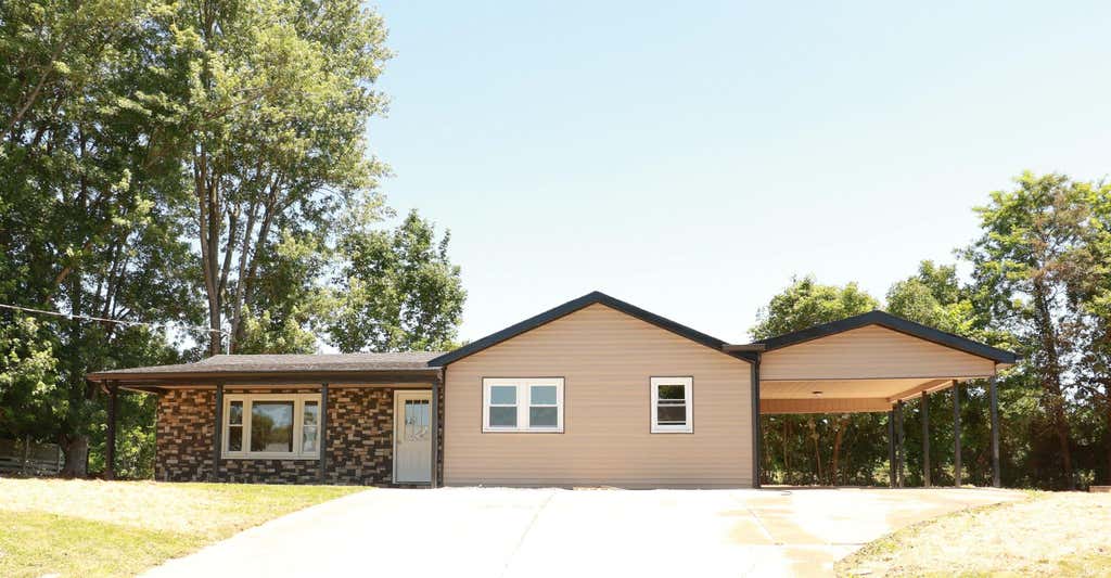 Photo of 1588 Spencer Pike Rd Road, Springville, IN 47462 (MLS # 202621593)