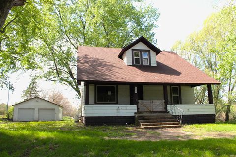 Photo of 675 N Flint Rd RD, Angola, IN 46703 (MLS # 202617870)