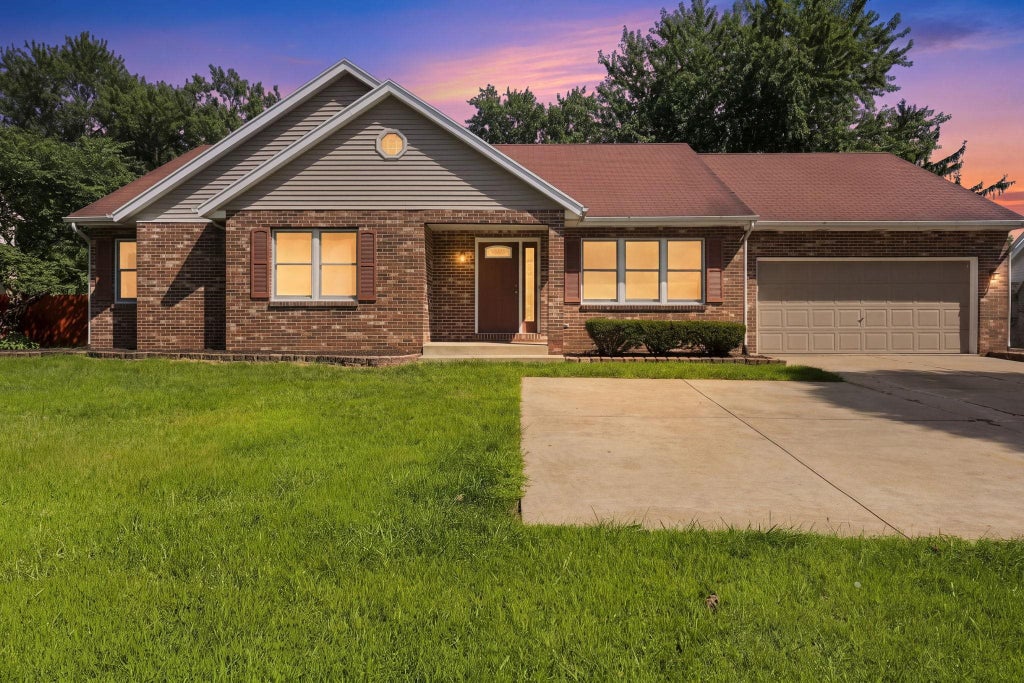 Photo of 402 N Constitution Avenue, Goshen, IN 46526 (MLS # 202634945)