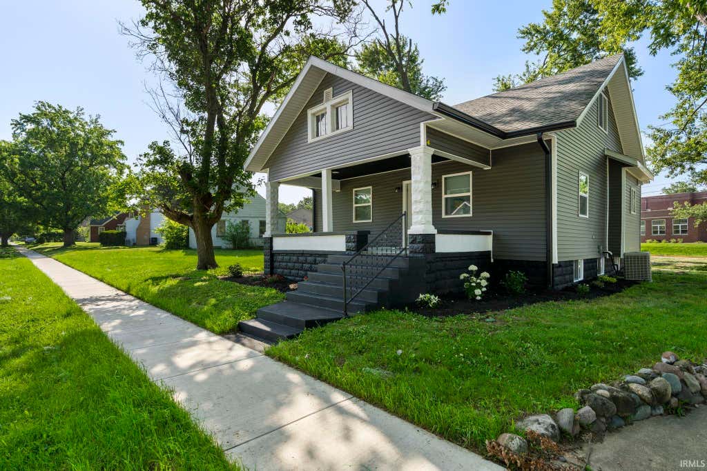Photo of 2001 Schuyler Avenue, Lafayette, IN 47904 (MLS # 202626343)