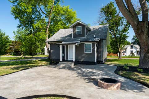 Tiny photo for 2001 Schuyler Avenue, Lafayette, IN 47904 (MLS # 202626343)
