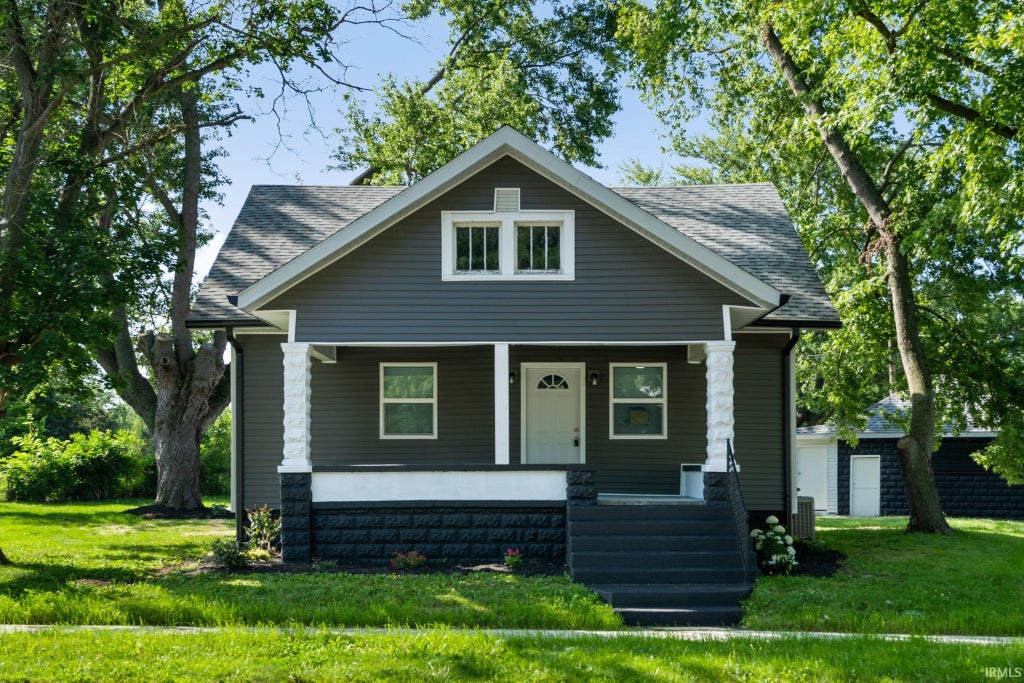 Photo of 2001 Schuyler Avenue, Lafayette, IN 47904 (MLS # 202626343)