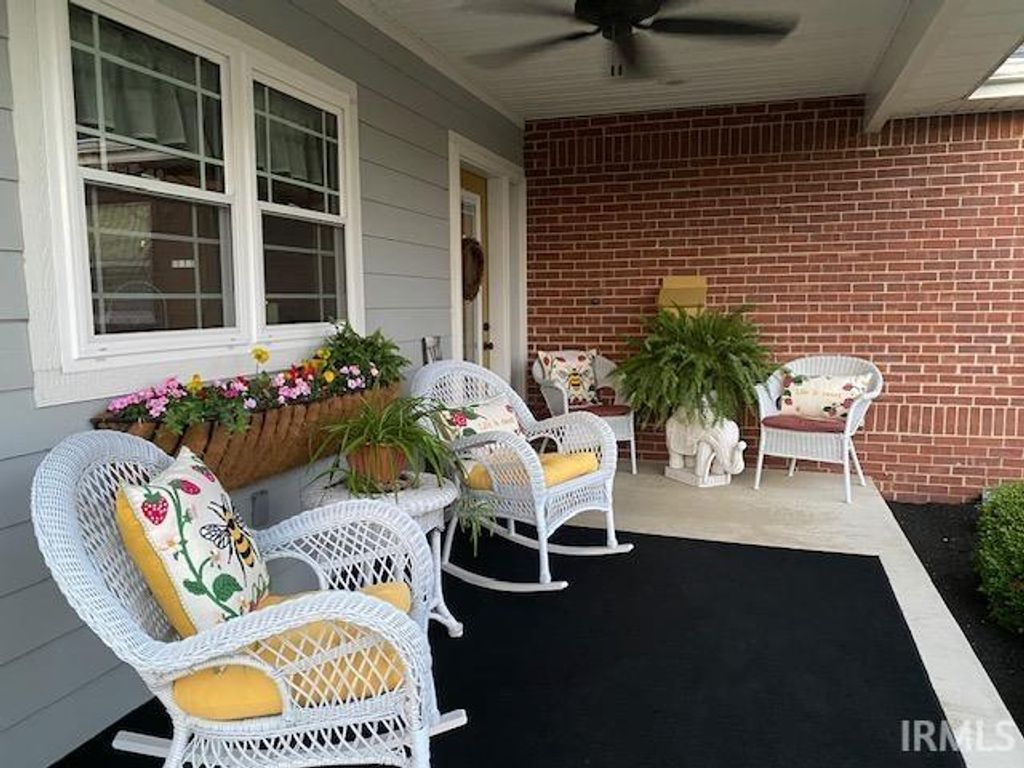 Photo of 601 Railroad Street, Covington, IN 47932 (MLS # 202611152)