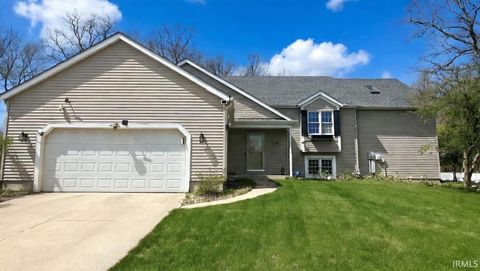 Photo of 2313 Pine Creek Court, South Bend, IN 46628 (MLS # 202613012)