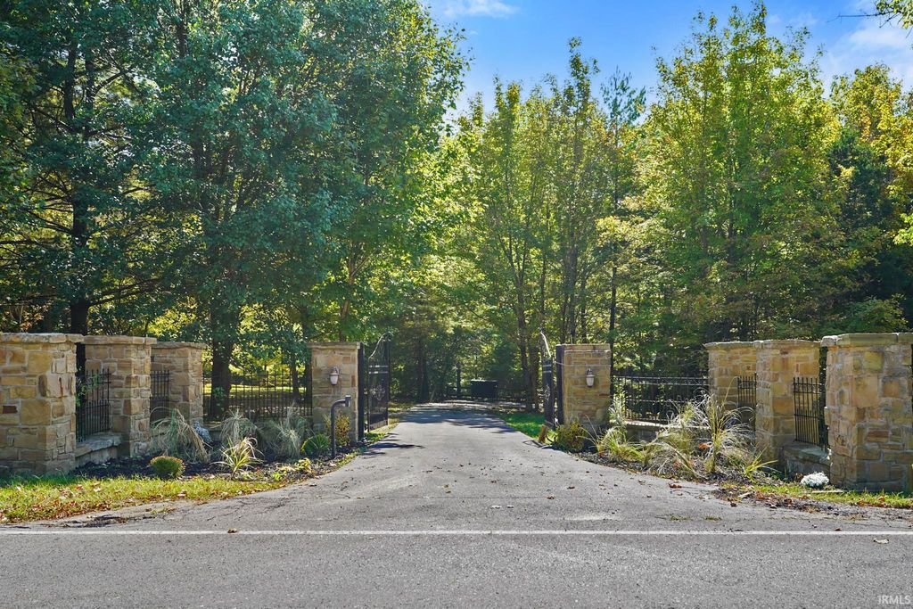 Photo of 7953 Ford Ridge Rd Road, Nashville, IN 46164 (MLS # 202538414)