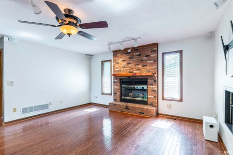 Tiny photo for 84 S Willow Haven Drive, Albion, IN 46701 (MLS # 202626606)