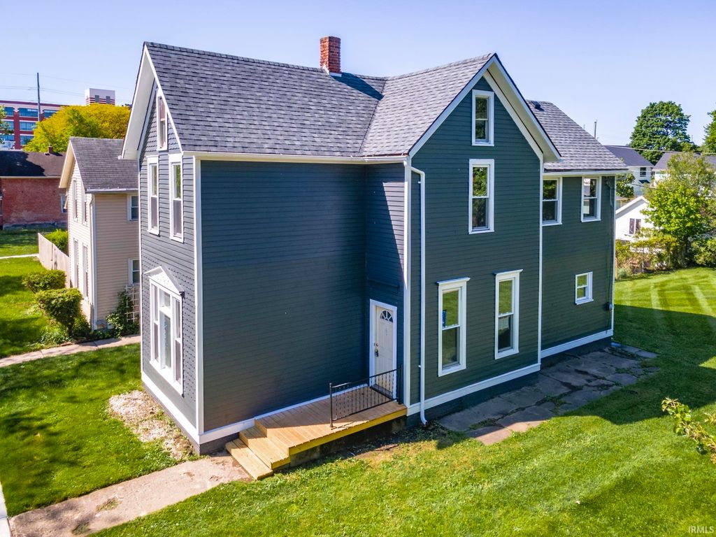 Photo of 1304 Union Street, Fort Wayne, IN 46802 (MLS # 202600648)