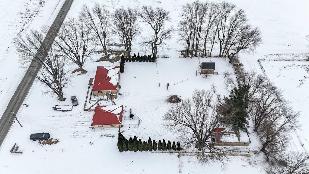 Photo of 3462 S Bailey Road, Wabash, IN 46992 (MLS # 202604075)