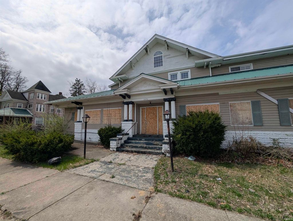Photo of 2440 Bowser Avenue, Fort Wayne, IN 46803 (MLS # 202611508)