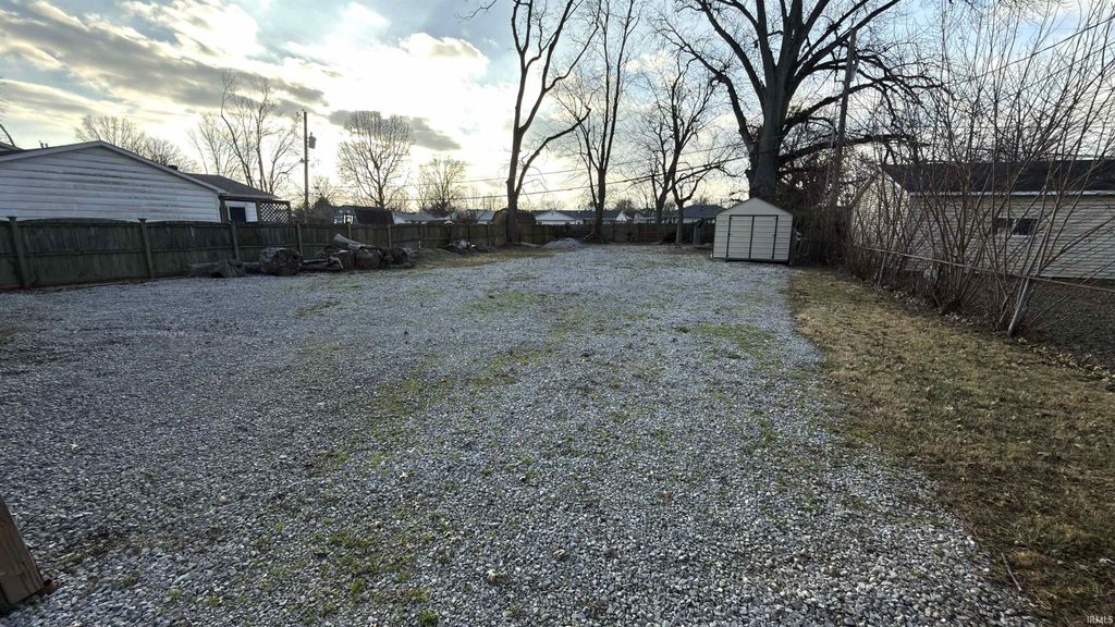 Photo of 1715 Jeanette Avenue, Evansville, IN 47714 (MLS # 202549866)