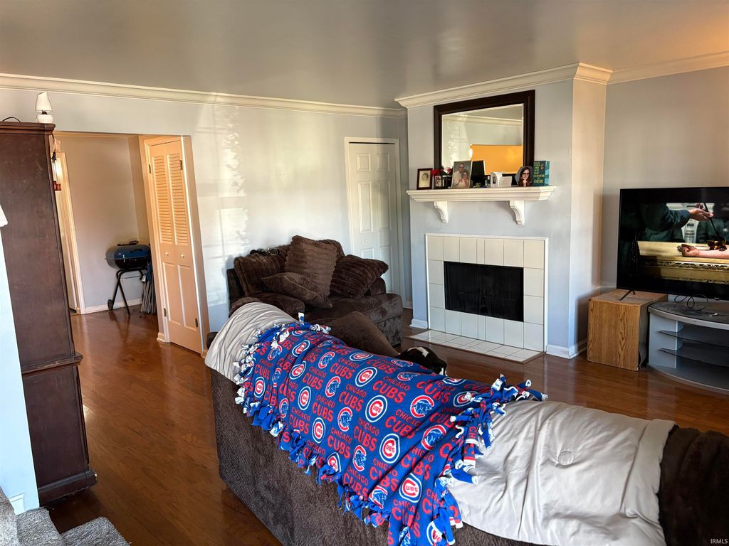Photo of 1143 Burdette Avenue, Evansville, IN 47714 (MLS # 202622809)